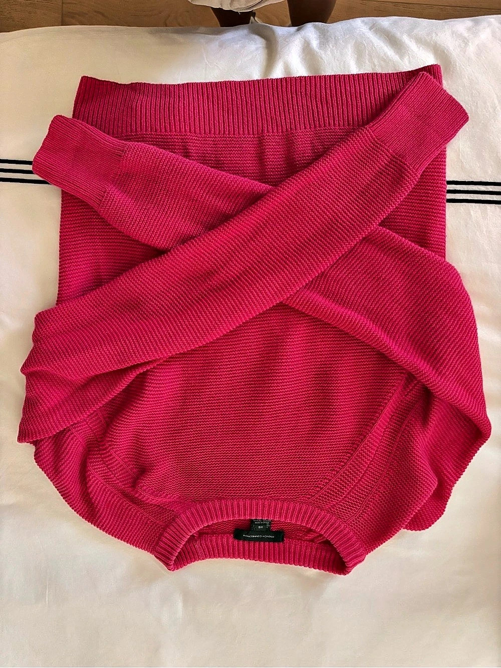 French Connection Mozart Crop Crew Neck Cotton Sweater in Bright Pink Size XS - Picture 2 of 4